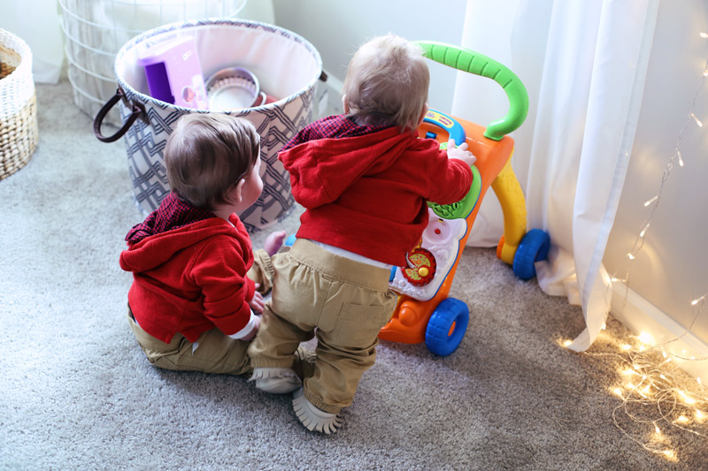 Adorable twins playing. Twist Me Pretty. 5 ways to self-love