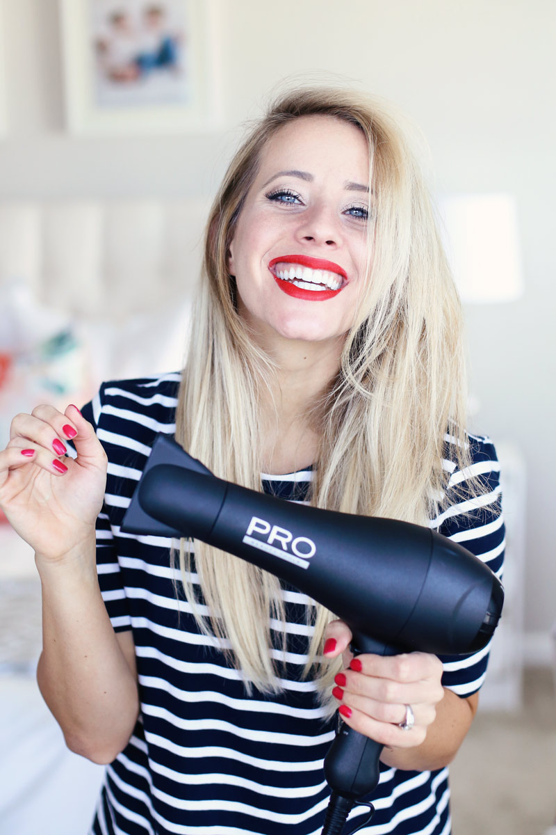 It's easy to learn how to blow dry your hair using a round brush. Twist Me Pretty's Abby shows you how.