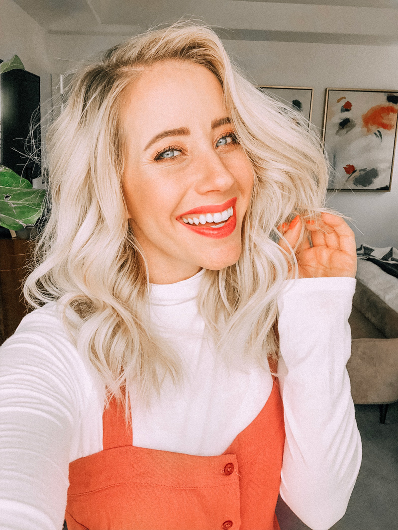 6 Tricks to Get Flirty Curls Full of Volume for Short Hair