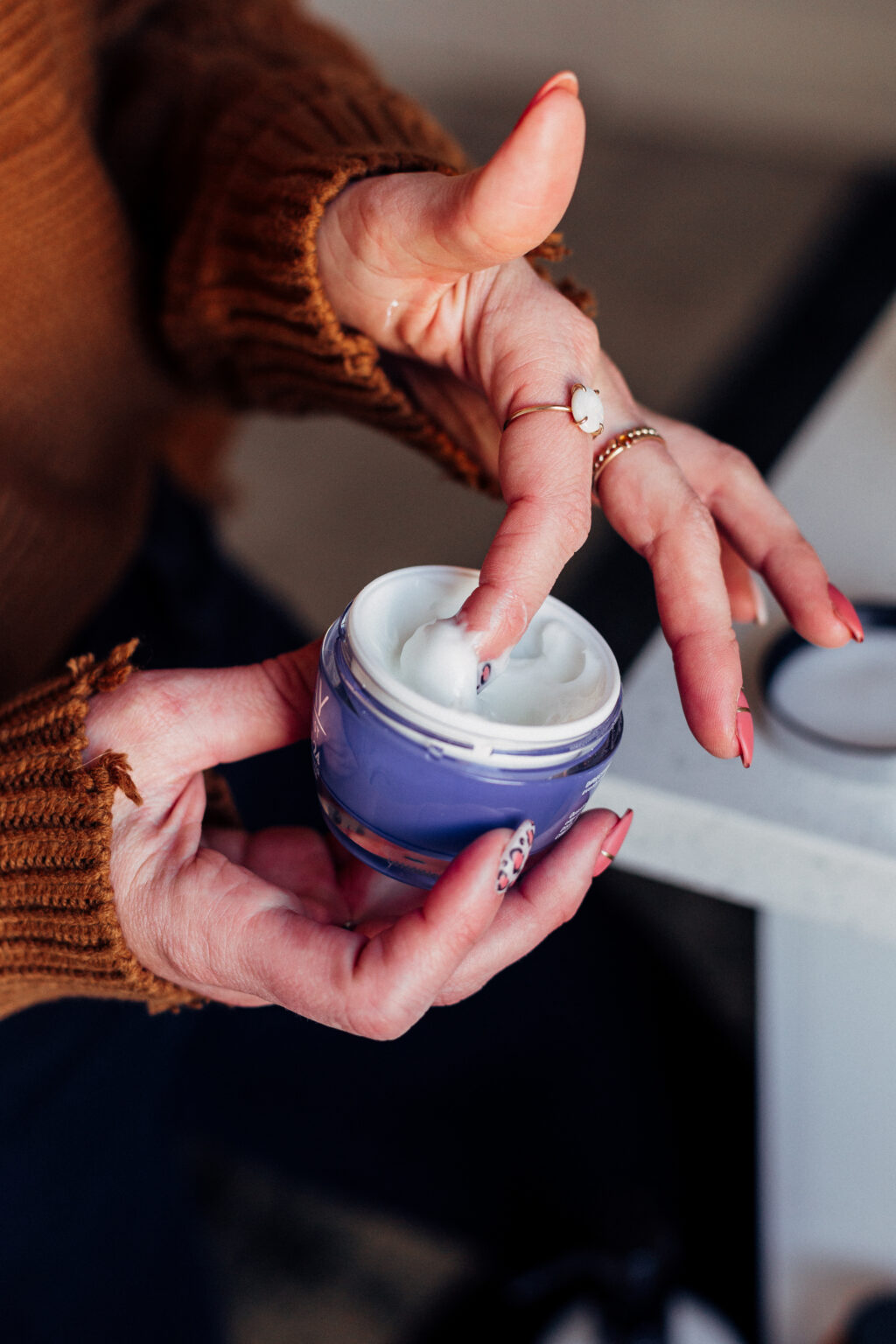 It offers visible improvements in fine lines (hello, 30’s!) & wrinkles, smoothness, brightness, firming, dark spots, and pores.