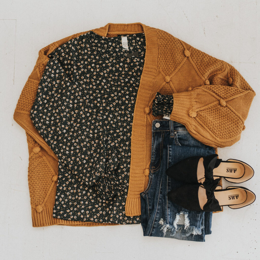 Sweaters with beautiful colors perfect for Fall!