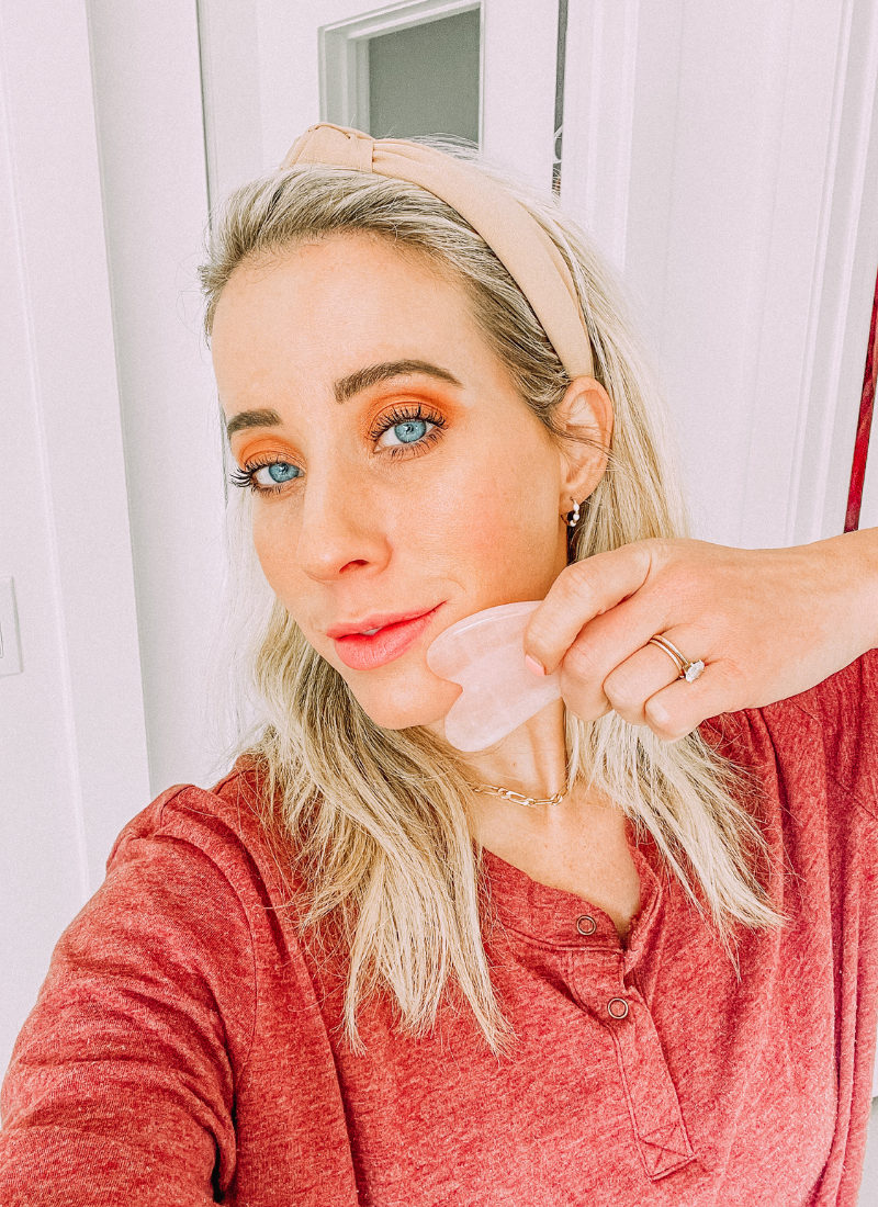 This amazing tool will revolutionize your skincare routine. www.twistmepretty.com